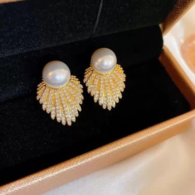 Leaf Peral Earrings