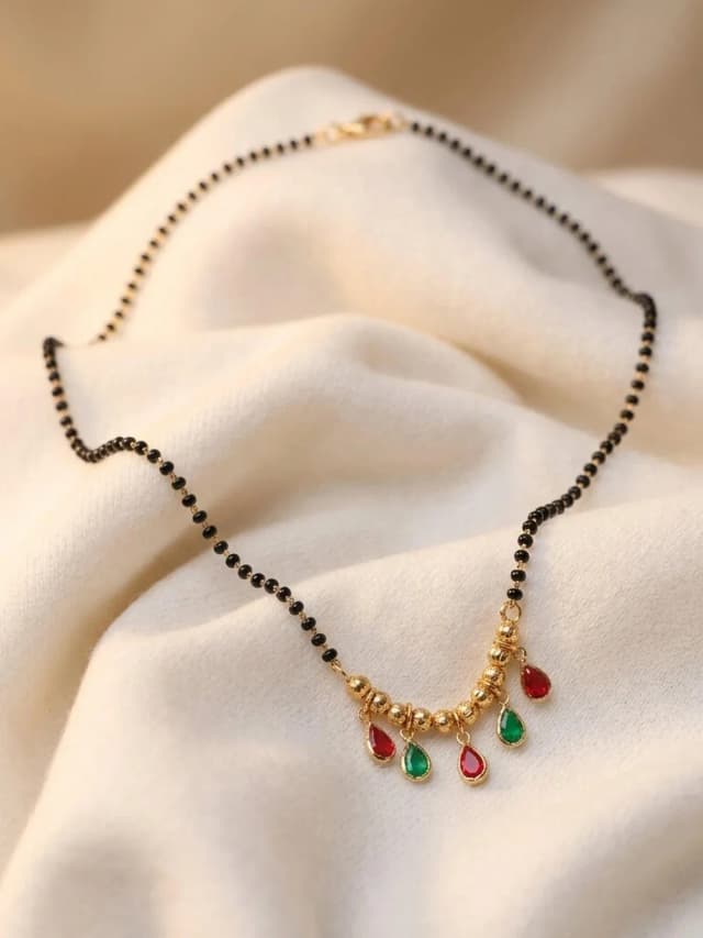 Ruhi Mangalsutra